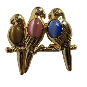 Vintage Triple‎ Parrot Brooch – Gold Tone with Lucite Cabochons